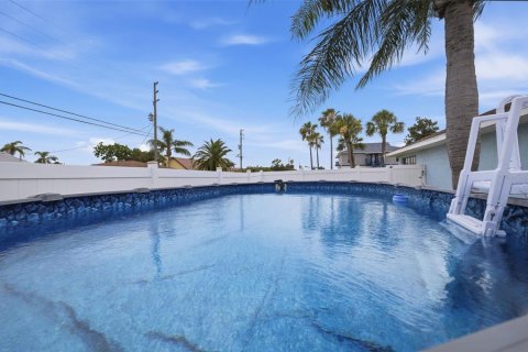 Casa en venta en Hernando Beach, Florida, 3 dormitorios, 222.41 m2 № 2107885 - foto 13