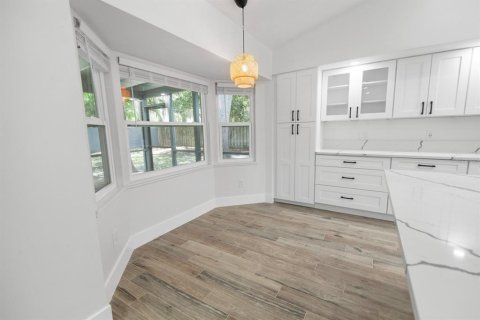 Casa en alquiler en Orlando, Florida, 3 dormitorios, 163.69 m2 № 1912376 - foto 9
