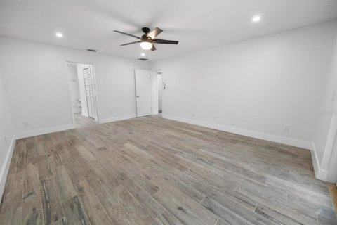 Casa en alquiler en Orlando, Florida, 3 dormitorios, 163.69 m2 № 1912376 - foto 15