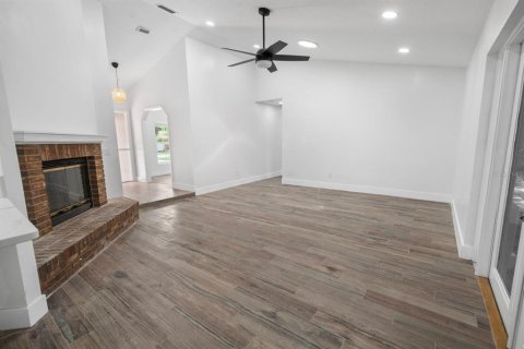 Casa en alquiler en Orlando, Florida, 3 dormitorios, 163.69 m2 № 1912376 - foto 7