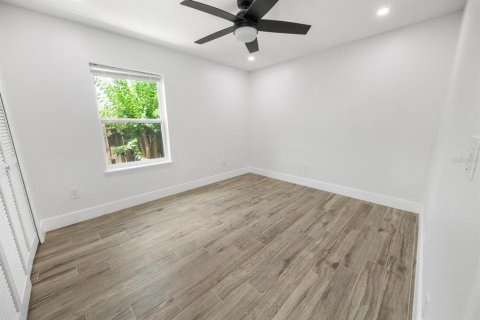 Casa en alquiler en Orlando, Florida, 3 dormitorios, 163.69 m2 № 1912376 - foto 18