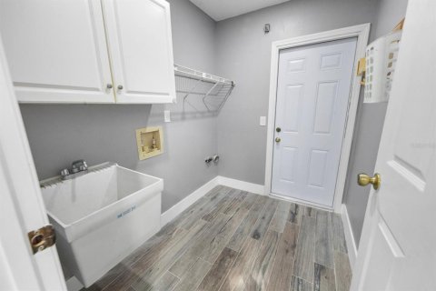 Casa en alquiler en Orlando, Florida, 3 dormitorios, 163.69 m2 № 1912376 - foto 22