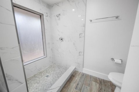 Casa en alquiler en Orlando, Florida, 3 dormitorios, 163.69 m2 № 1912376 - foto 17