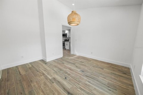 Casa en alquiler en Orlando, Florida, 3 dormitorios, 163.69 m2 № 1912376 - foto 4