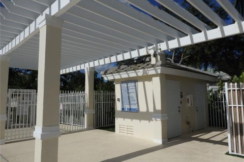 Снять в аренду таунхаус в Корал-Спрингс, Флорида 1 комната, 97.55м2, № 2086642 - фото 24