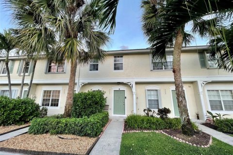 Adosado en Coral Springs, Florida 2 dormitorios, 97.55 m2 № 2086642