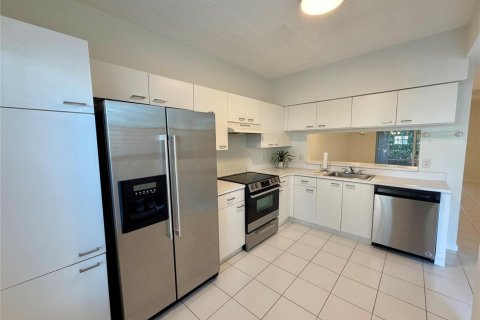 Снять в аренду таунхаус в Корал-Спрингс, Флорида 1 комната, 97.55м2, № 2086642 - фото 10