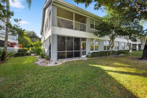 Condo in Lake Worth, Florida, 2 bedrooms № 2261601 - photo 23
