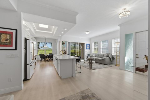 Condo in Lake Worth, Florida, 2 bedrooms № 2261601 - photo 3