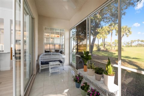 Condo in Lake Worth, Florida, 2 bedrooms № 2261601 - photo 22