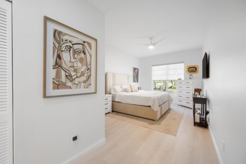 Condo in Lake Worth, Florida, 2 bedrooms № 2261601 - photo 15