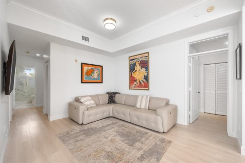 Condo in Lake Worth, Florida, 2 bedrooms № 2261601 - photo 14