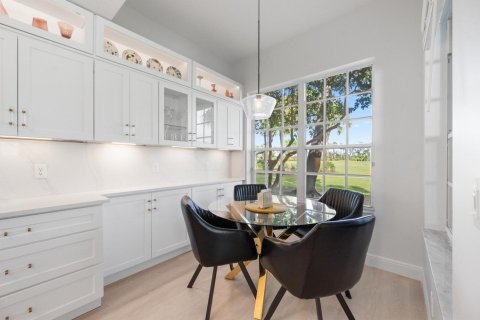 Condo in Lake Worth, Florida, 2 bedrooms № 2261601 - photo 11