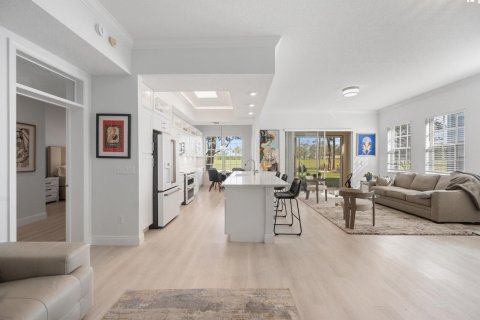 Condo in Lake Worth, Florida, 2 bedrooms № 2261601 - photo 4