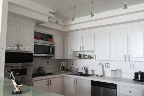 Condominio en alquiler en Sunny Isles Beach, Florida, 2 dormitorios, 93.37 m2 № 2012262 - foto 10