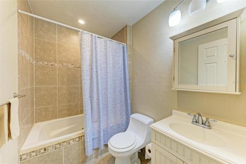 House in Venice, Florida 3 bedrooms, 108.14 sq.m. № 1857667 - photo 9