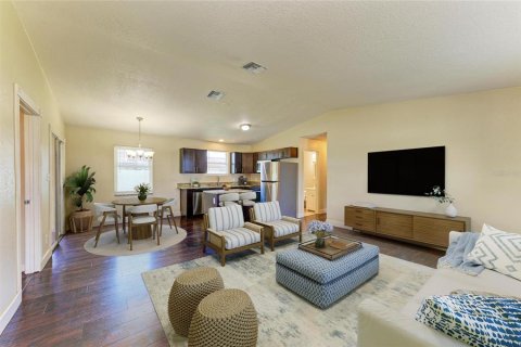 House in Venice, Florida 3 bedrooms, 108.14 sq.m. № 1857667 - photo 2