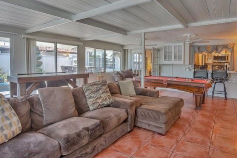 Casa en alquiler en Tampa, Florida, 4 dormitorios, 220.55 m2 № 2157535 - foto 11