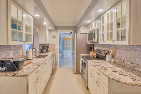 Casa en alquiler en Tampa, Florida, 4 dormitorios, 220.55 m2 № 2157535 - foto 9