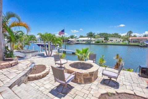 Casa en alquiler en Tampa, Florida, 4 dormitorios, 220.55 m2 № 2157535 - foto 5