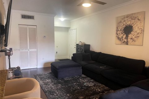 Снять в аренду кондоминиум в Пемброк-Пайнс, Флорида 2 спальни, 104.98м2, № 2005250 - фото 11