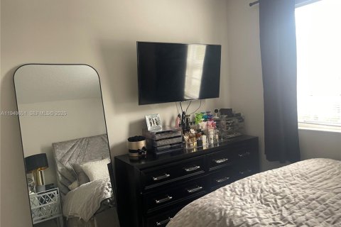 Снять в аренду кондоминиум в Пемброк-Пайнс, Флорида 2 спальни, 104.98м2, № 2005250 - фото 27