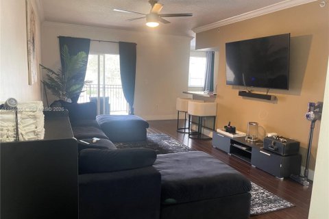 Снять в аренду кондоминиум в Пемброк-Пайнс, Флорида 2 спальни, 104.98м2, № 2005250 - фото 10