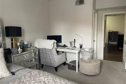 Снять в аренду кондоминиум в Пемброк-Пайнс, Флорида 2 спальни, 104.98м2, № 2005250 - фото 28