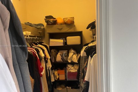 Снять в аренду кондоминиум в Пемброк-Пайнс, Флорида 2 спальни, 104.98м2, № 2005250 - фото 21