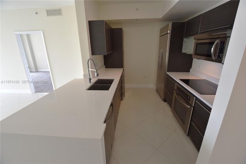 Condominio en venta en West Palm Beach, Florida, 2 dormitorios, 104.05 m2 № 2036446 - foto 6
