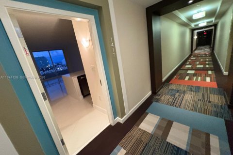 Condominio en venta en West Palm Beach, Florida, 2 dormitorios, 104.05 m2 № 2036446 - foto 2