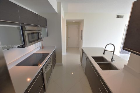 Condominio en venta en West Palm Beach, Florida, 2 dormitorios, 104.05 m2 № 2036446 - foto 5