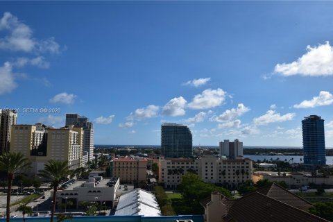 Condominio en venta en West Palm Beach, Florida, 2 dormitorios, 104.05 m2 № 2036446 - foto 22