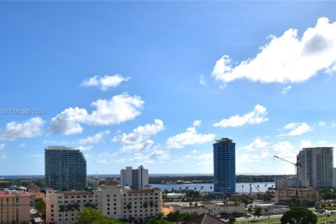 Condominio en venta en West Palm Beach, Florida, 2 dormitorios, 104.05 m2 № 2036446 - foto 10