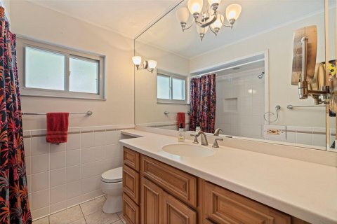 House in Saint Petersburg, Florida 3 bedrooms, 169.73 sq.m. № 1869467 - photo 22