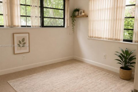 Casa en venta en North Miami, Florida, 2 dormitorios, 132.11 m2 № 2241667 - foto 19