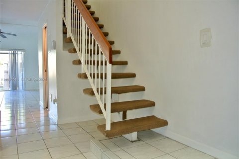 Touwnhouse à louer à Miami, Floride: 2 chambres, 106.28 m2 № 1989623 - photo 5