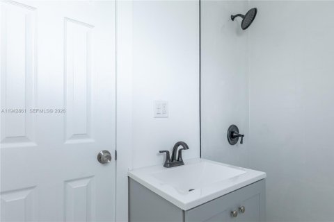 Villa ou maison à vendre à Miami Gardens, Floride: 3 chambres, 96.06 m2 № 1999133 - photo 15