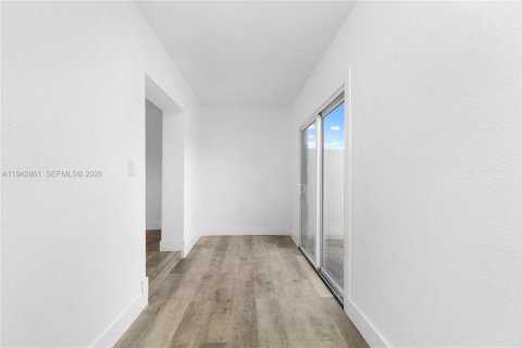 Villa ou maison à vendre à Miami Gardens, Floride: 3 chambres, 96.06 m2 № 1999133 - photo 7