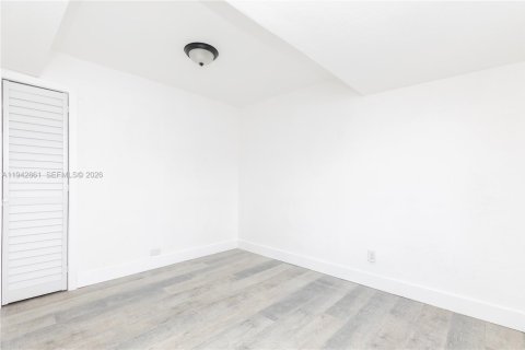 Villa ou maison à vendre à Miami Gardens, Floride: 3 chambres, 96.06 m2 № 1999133 - photo 17