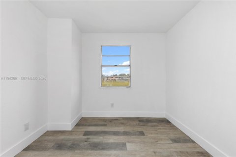 Villa ou maison à vendre à Miami Gardens, Floride: 3 chambres, 96.06 m2 № 1999133 - photo 13