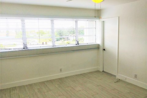 Copropriété à vendre à Hallandale Beach, Floride: 2 chambres, 86.86 m2 № 2024030 - photo 6
