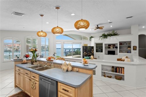 Villa ou maison à vendre à Belleair Beach, Floride: 3 chambres, 253.53 m2 № 2217341 - photo 18