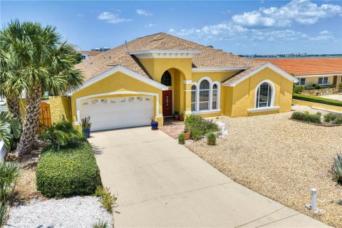 Villa ou maison à vendre à Belleair Beach, Floride: 3 chambres, 253.53 m2 № 2217341 - photo 2