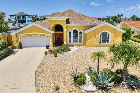 Casa en Belleair Beach, Florida 3 dormitorios, 253.53 m2 № 2217341