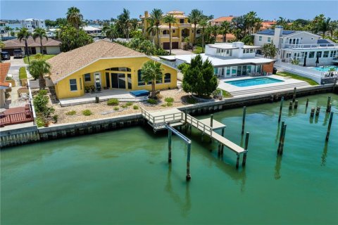 Villa ou maison à vendre à Belleair Beach, Floride: 3 chambres, 253.53 m2 № 2217341 - photo 4