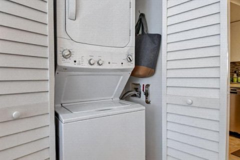 Купить кондоминиум в Делрей-Бич, Флорида 6 комнат, 93.37м2, № 2259842 - фото 30
