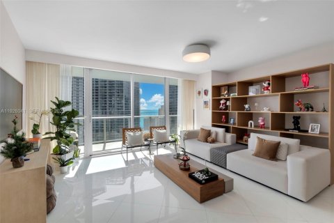 Condominio en venta en Miami, Florida, 2 dormitorios, 139.35 m2 № 1986677 - foto 3
