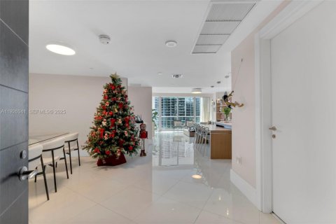 Condominio en venta en Miami, Florida, 2 dormitorios, 139.35 m2 № 1986677 - foto 15