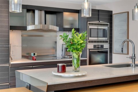 Condominio en venta en Miami, Florida, 2 dormitorios, 139.35 m2 № 1986677 - foto 8
